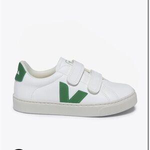 Veja | Kids Esplar ChromeFree Leather Trainers in White